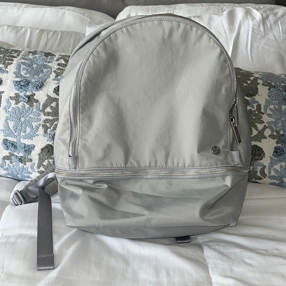 Lululemon city adventurer backpack 20 L
